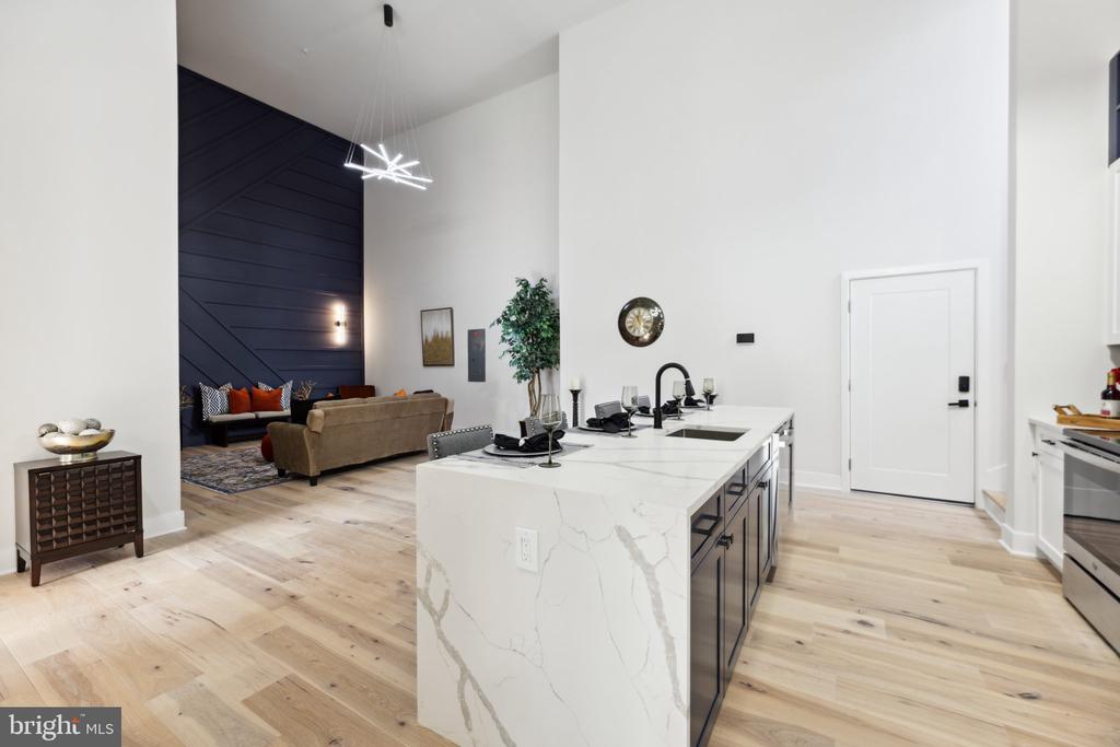 1621 T STREET SE Unit: 8