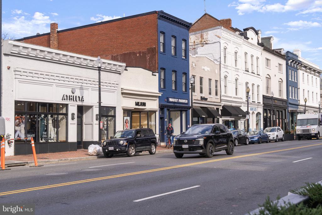 3303 WATER STREET NW Unit: 4B