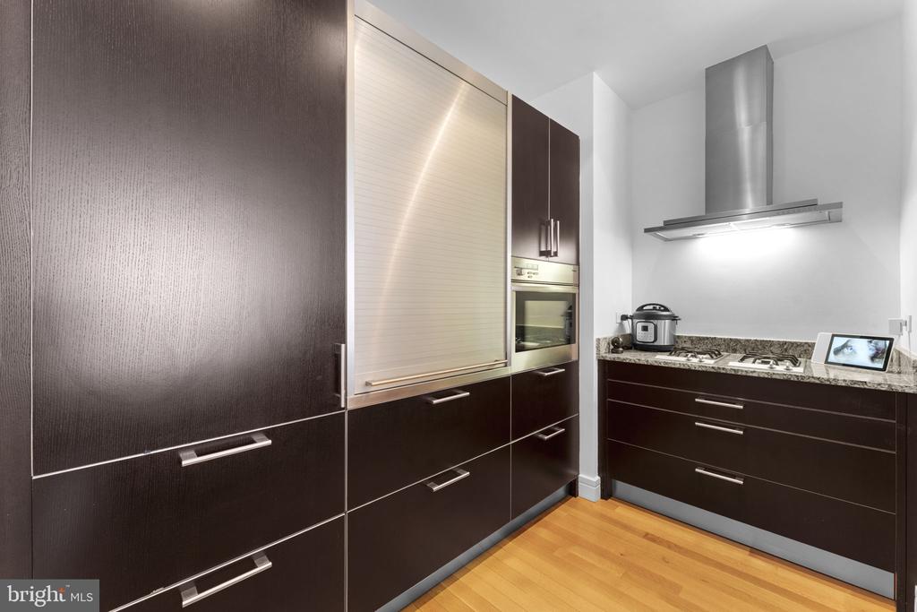 3303 WATER STREET NW Unit: 4B