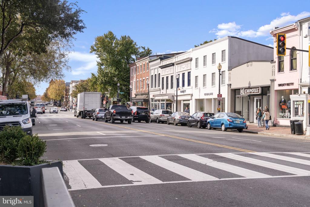3303 WATER STREET NW Unit: 4B