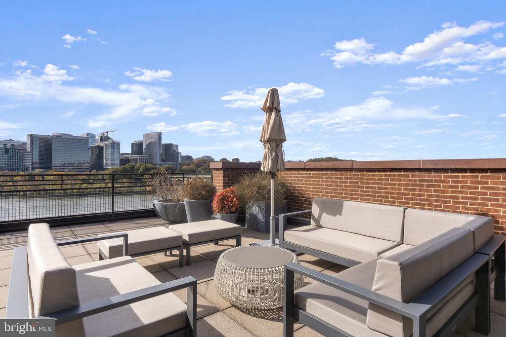 3303 WATER STREET NW Unit: 4B