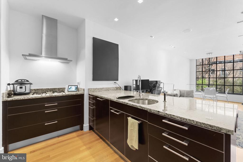 3303 WATER STREET NW Unit: 4B