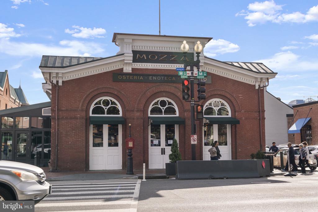 3303 WATER STREET NW Unit: 4B