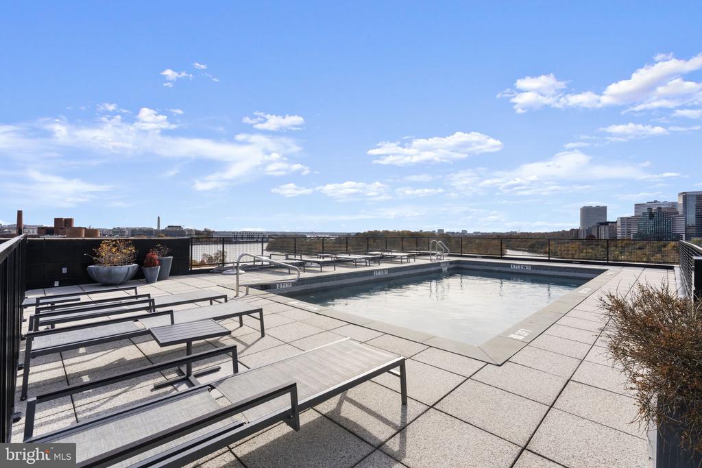 3303 WATER STREET NW Unit: 4B