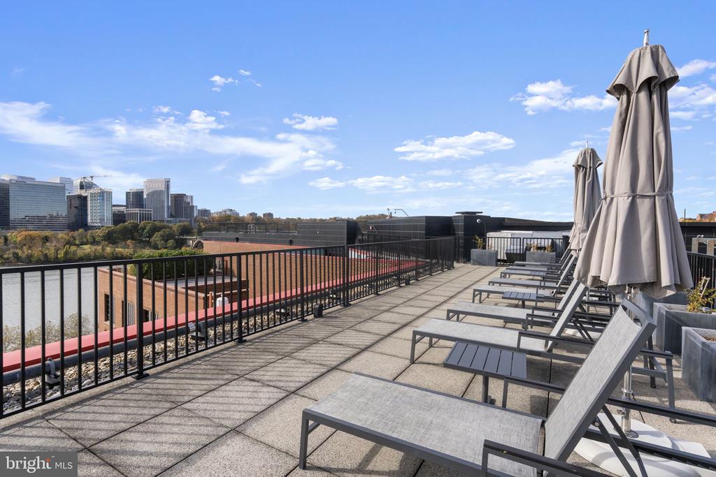 3303 WATER STREET NW Unit: 4B
