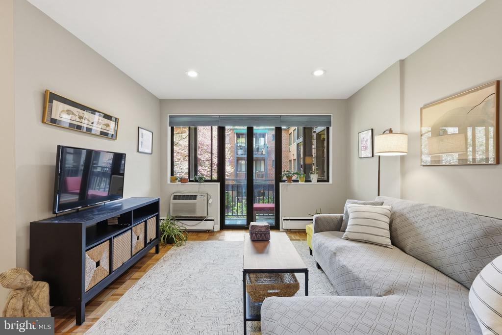 2325 42ND STREET NW Unit: 321