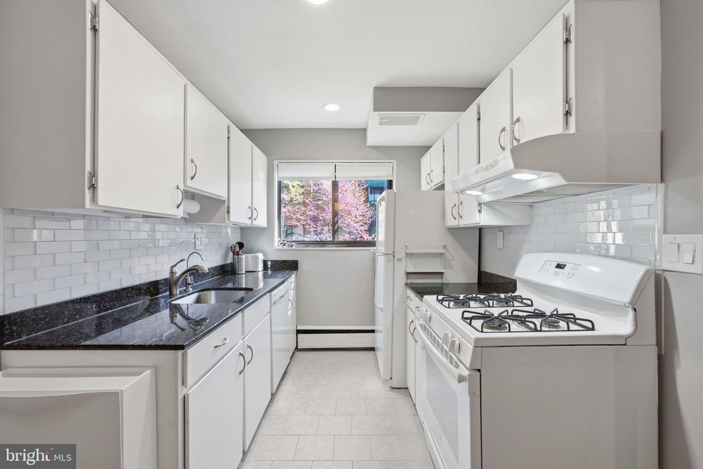 2325 42ND STREET NW Unit: 321
