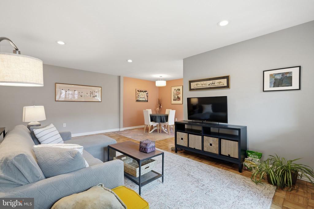 2325 42ND STREET NW Unit: 321