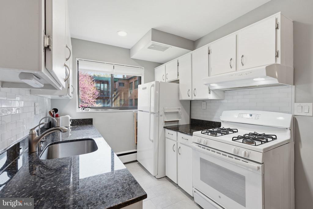 2325 42ND STREET NW Unit: 321