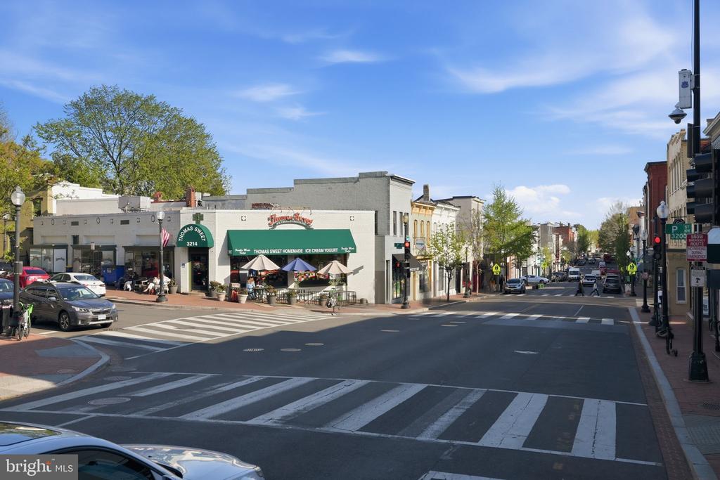 2325 42ND STREET NW Unit: 321