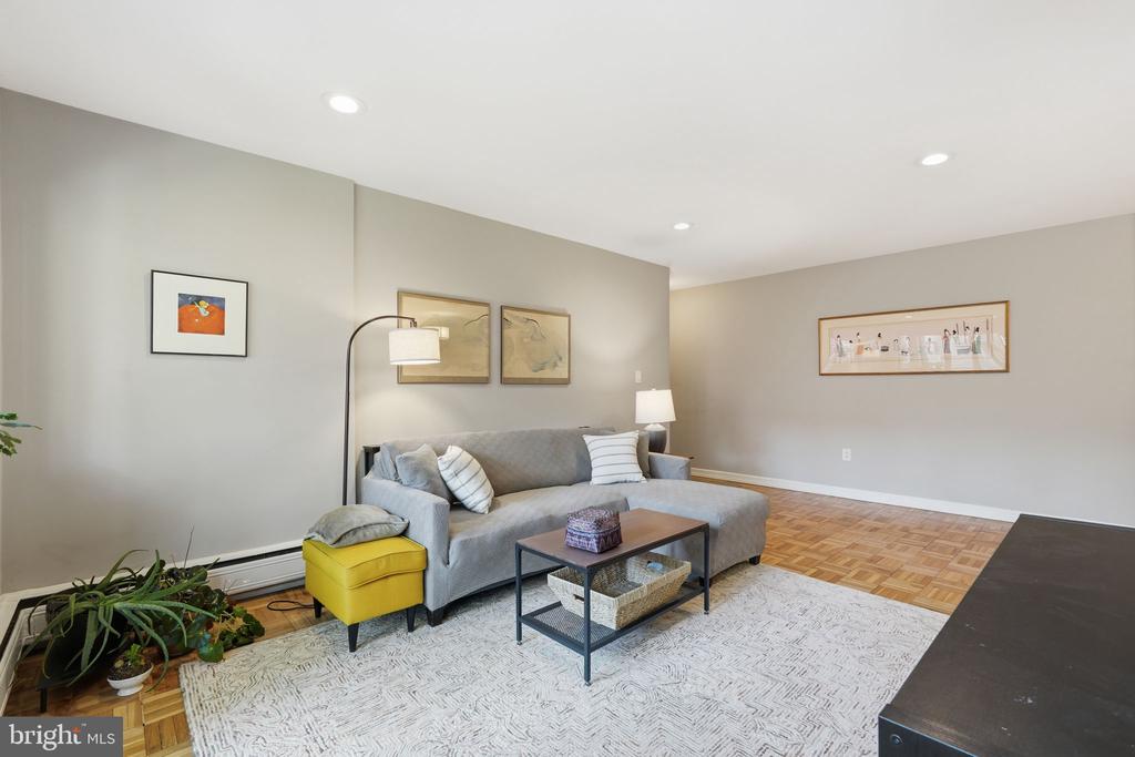 2325 42ND STREET NW Unit: 321