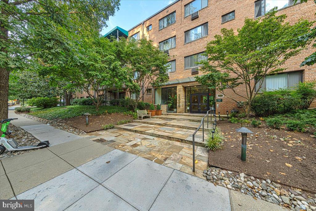 2325 42ND STREET NW Unit: 321