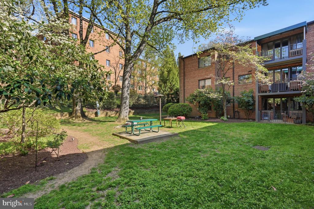 2325 42ND STREET NW Unit: 321