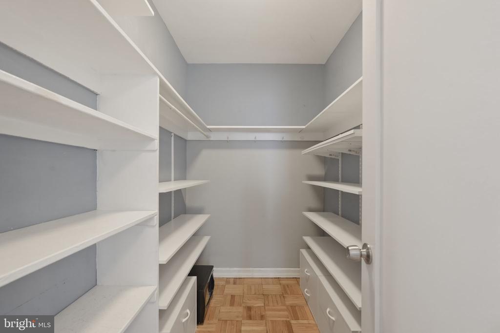 2325 42ND STREET NW Unit: 321