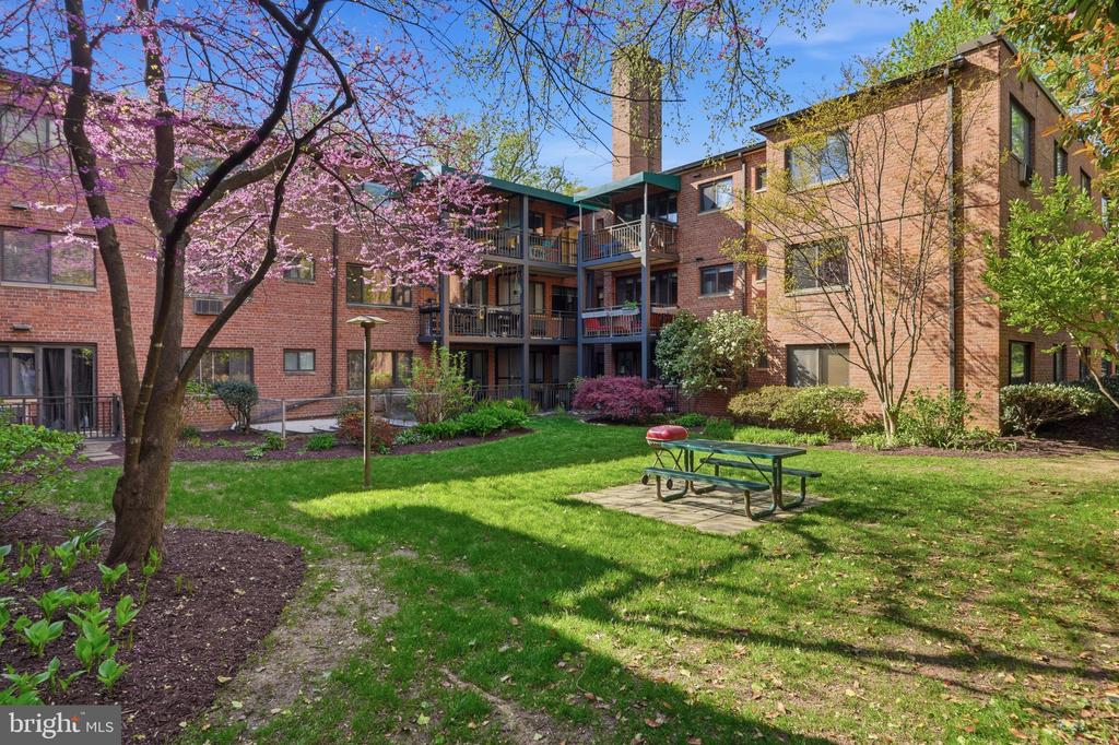 2325 42ND STREET NW Unit: 321