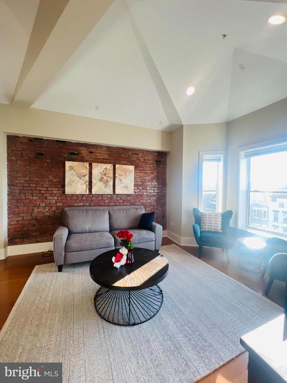 3517 13TH STREET NW Unit: 302