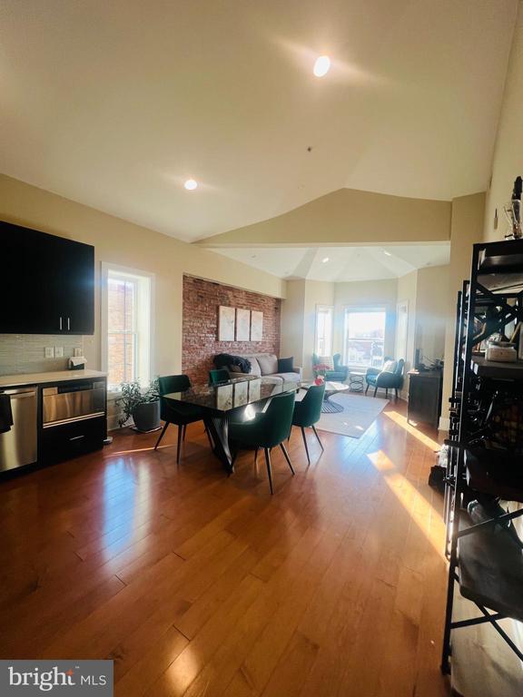 3517 13TH STREET NW Unit: 302