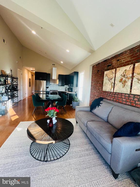 3517 13TH STREET NW Unit: 302