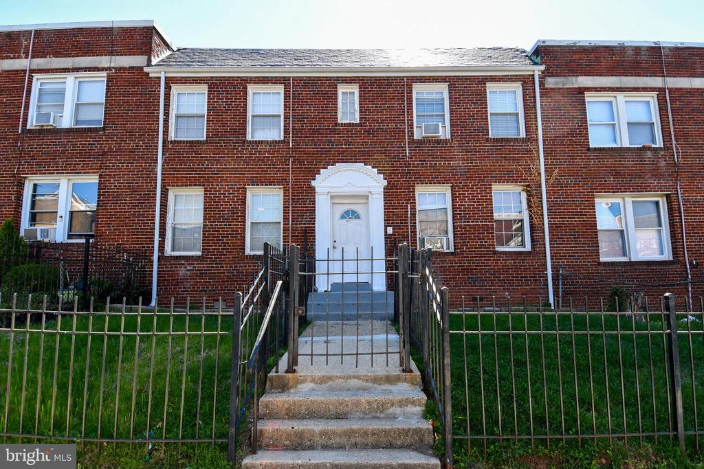 1431 HOLBROOK STREET NE