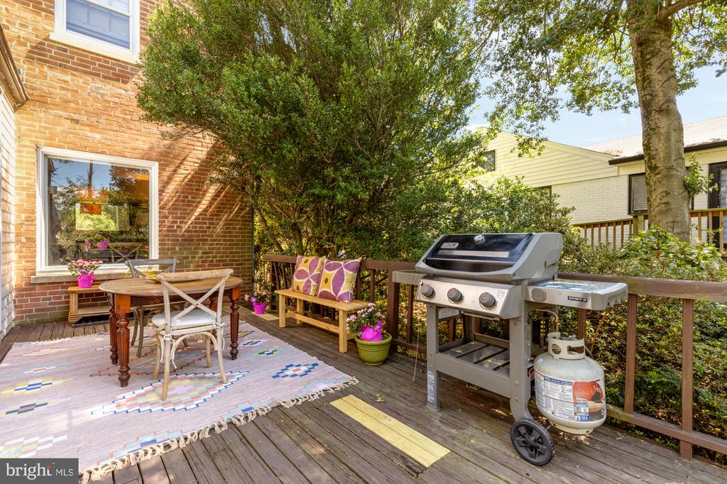 7064 31ST STREET NW