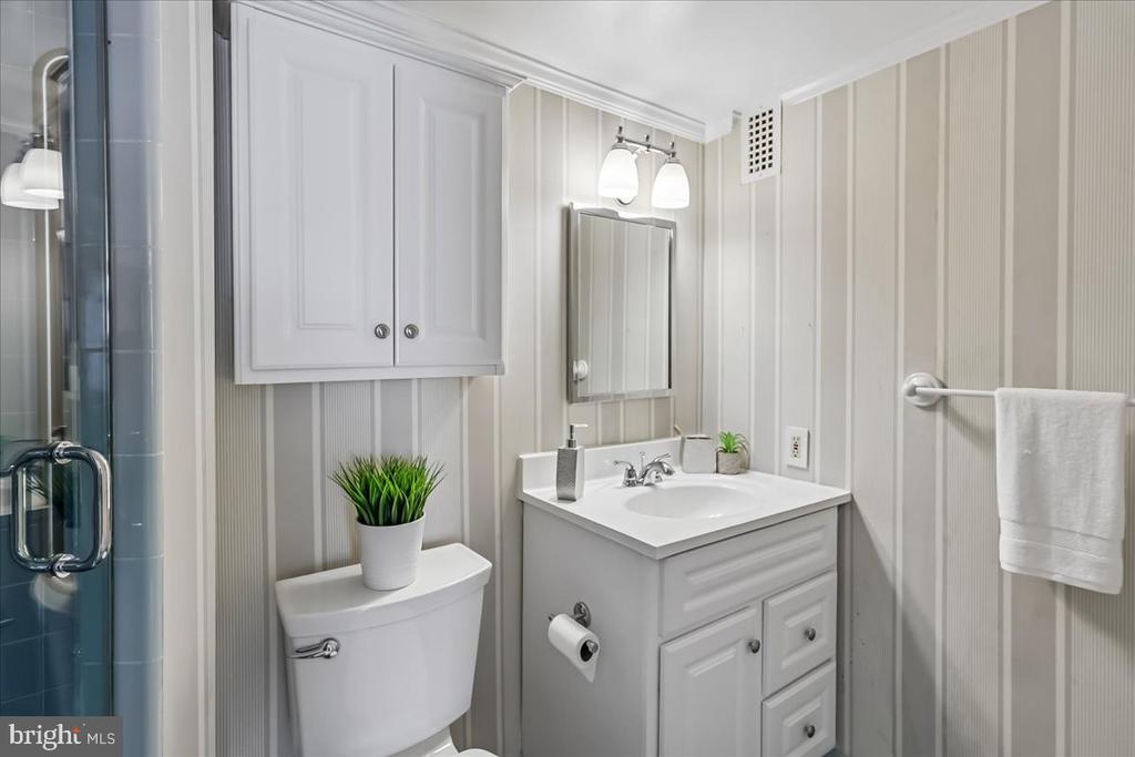 3001 VEAZEY TERRACE NW Unit: 1307