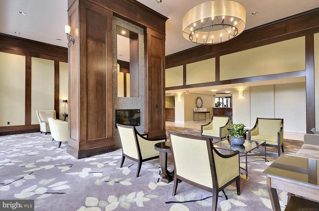3001 VEAZEY TERRACE NW Unit: 1307