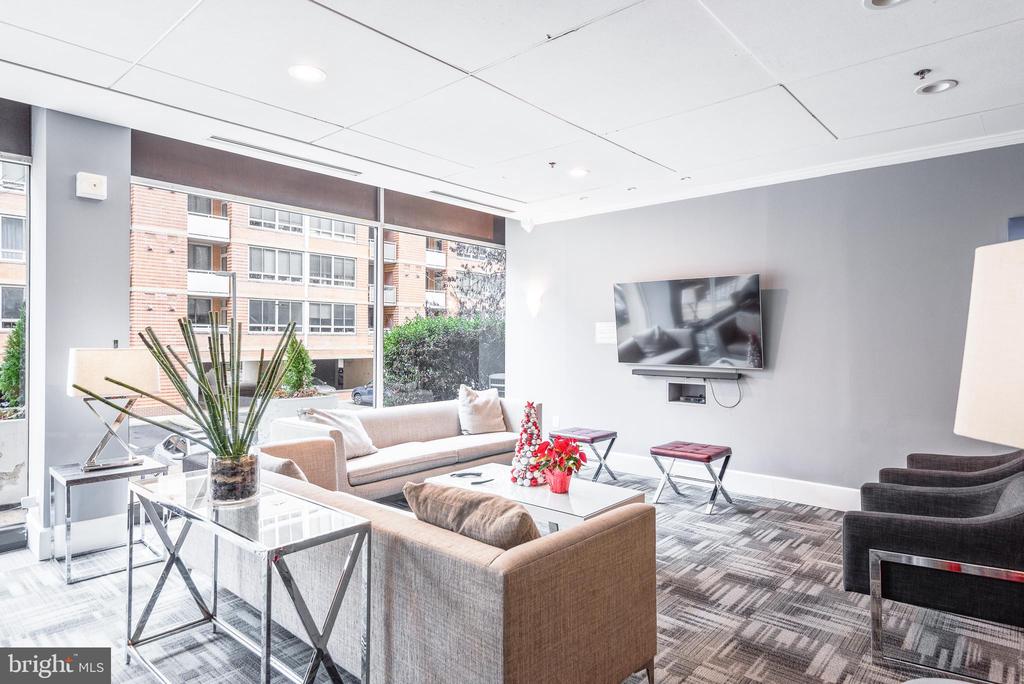 800 4TH STREET SW Unit: S501