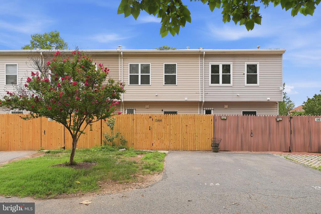 1344 HALF STREET SW Unit: 1344
