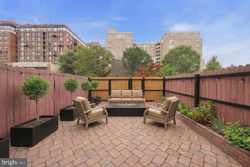 1344 HALF STREET SW Unit: 1344