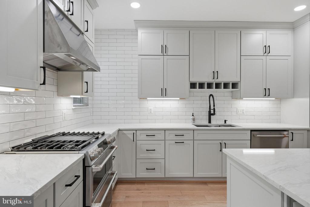 1344 HALF STREET SW Unit: 1344
