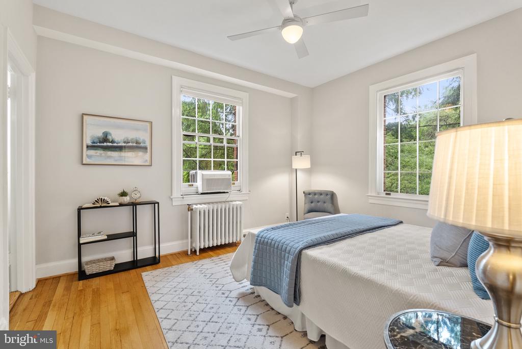 3930 CONNECTICUT AVENUE NW Unit: 205-H