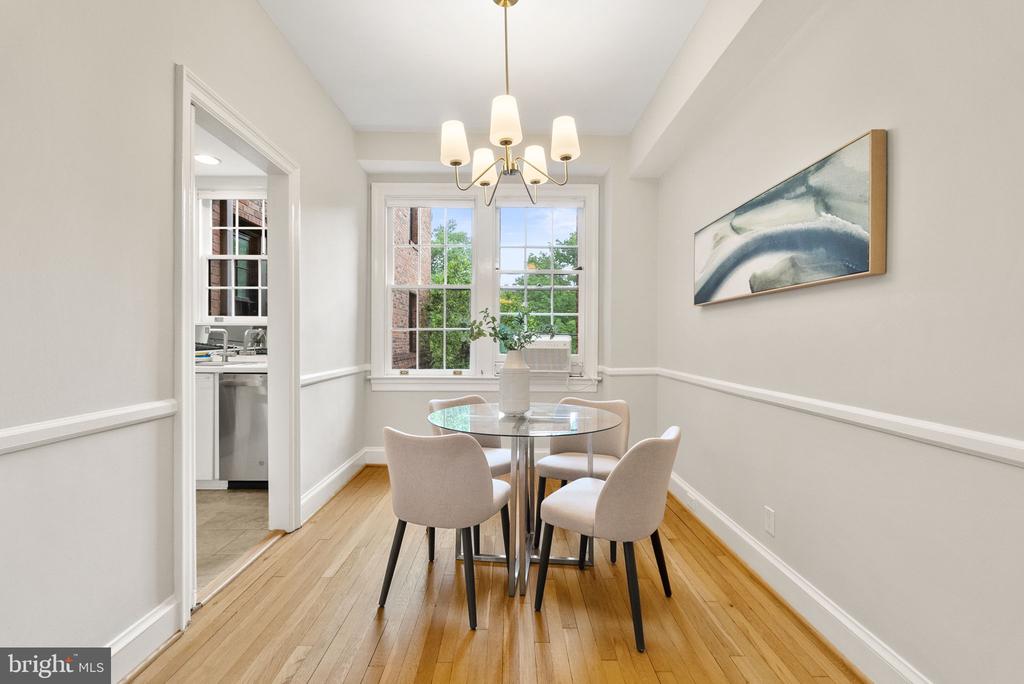 3930 CONNECTICUT AVENUE NW Unit: 205-H