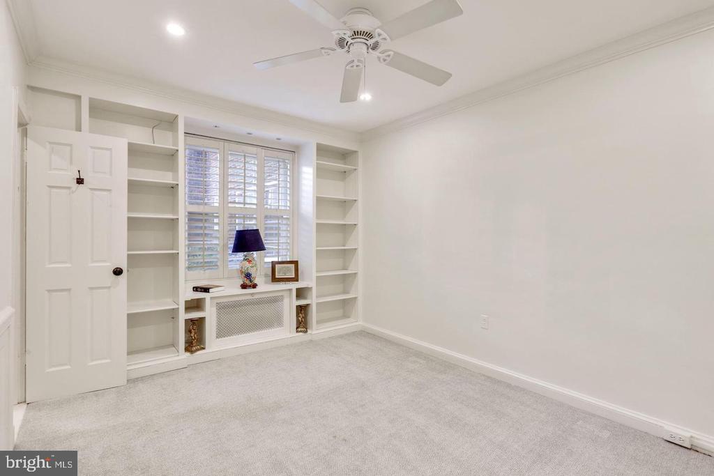 3051 IDAHO AVENUE NW Unit: 106
