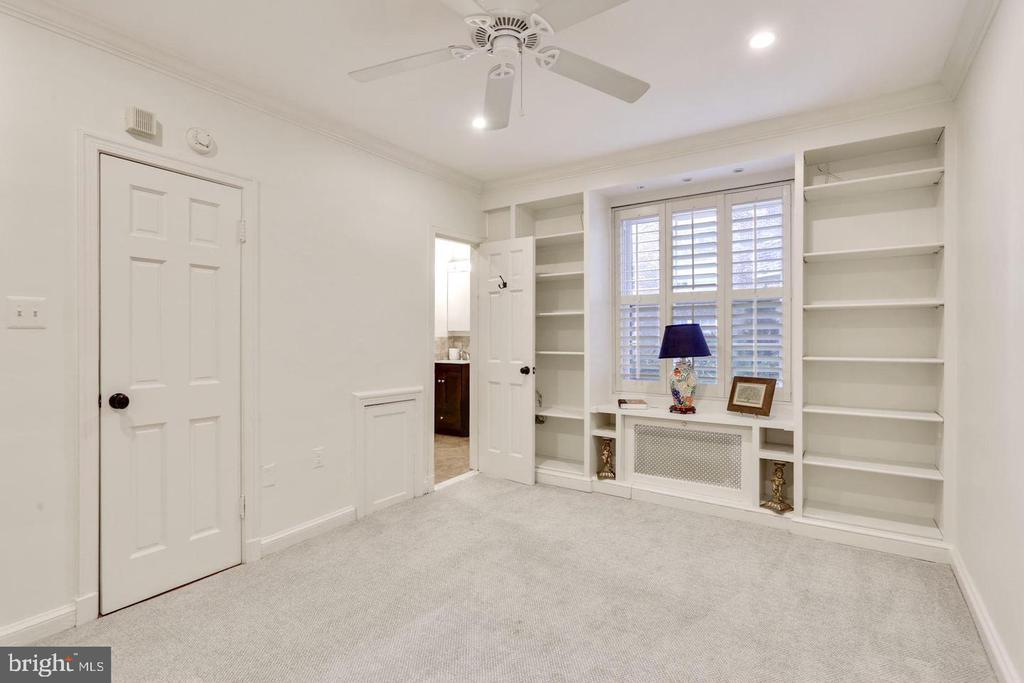 3051 IDAHO AVENUE NW Unit: 106