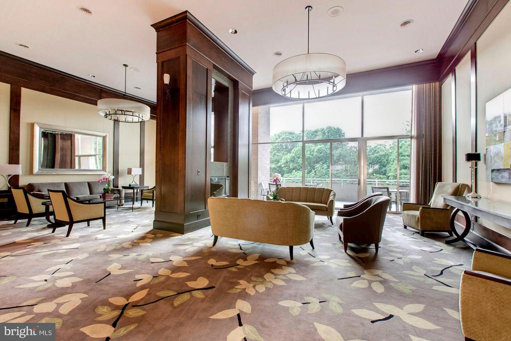 3001 VEAZEY TERRACE NW Unit: 1317