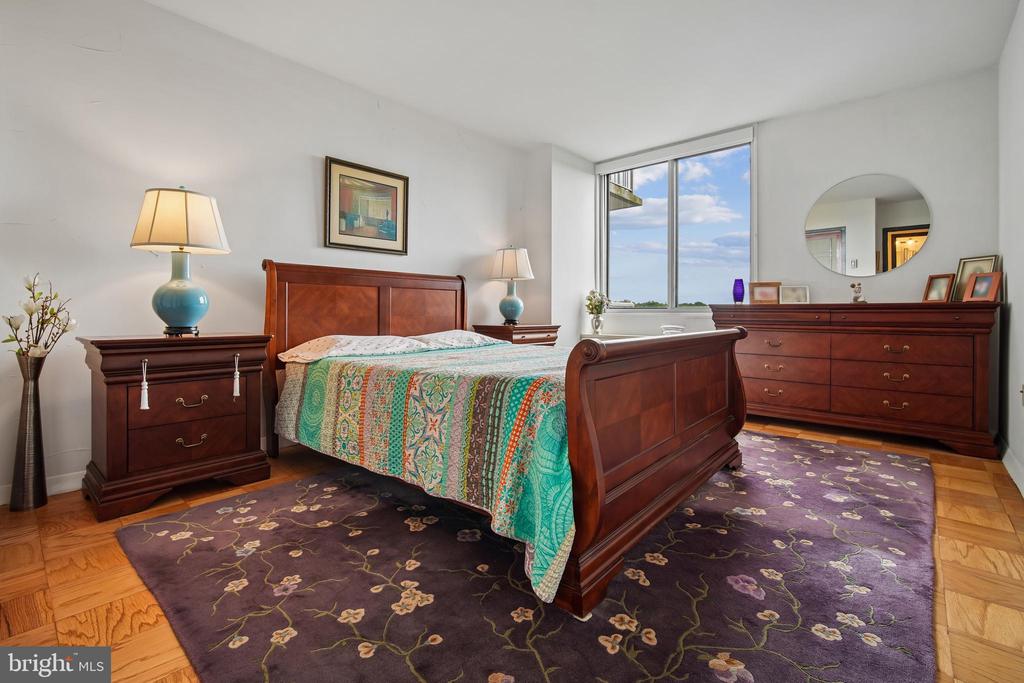3001 VEAZEY TERRACE NW Unit: 1317