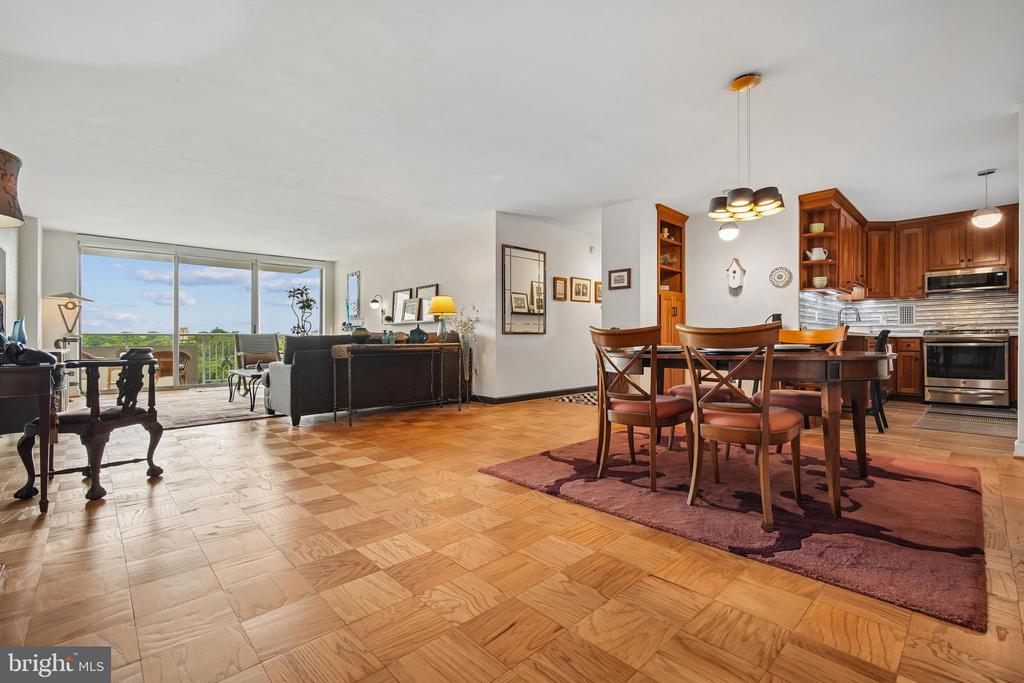 3001 VEAZEY TERRACE NW Unit: 1317