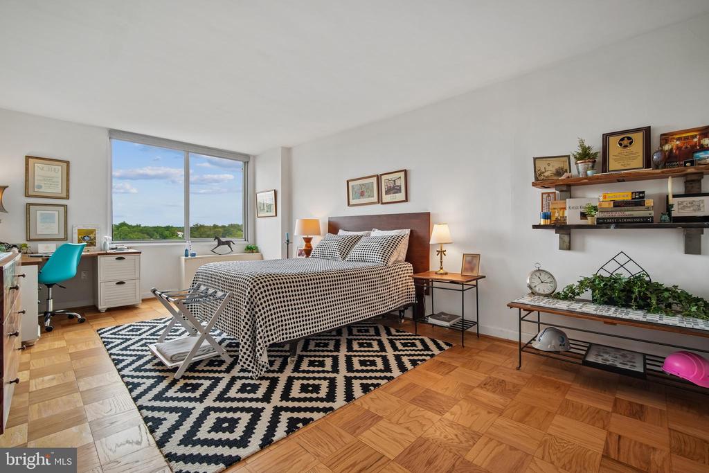 3001 VEAZEY TERRACE NW Unit: 1317