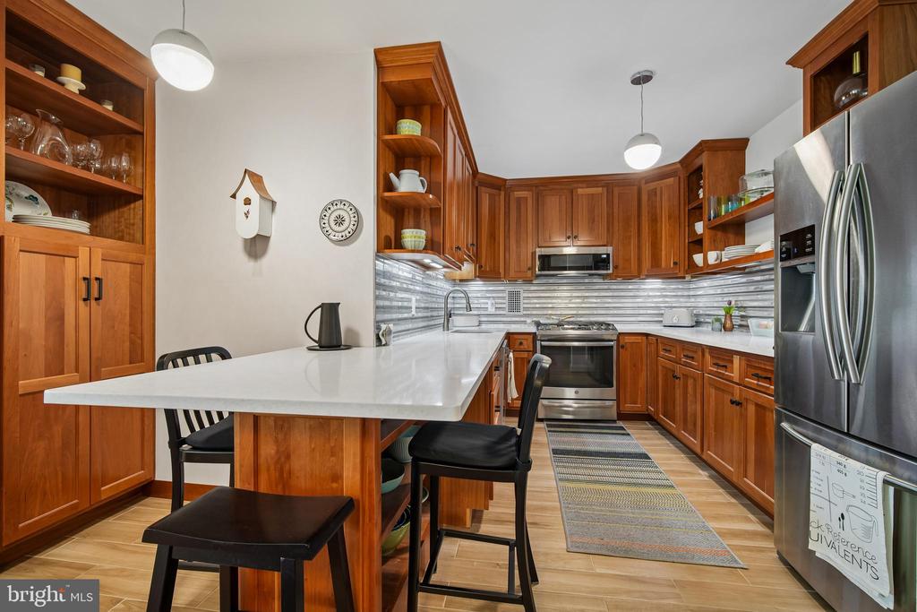 3001 VEAZEY TERRACE NW Unit: 1317
