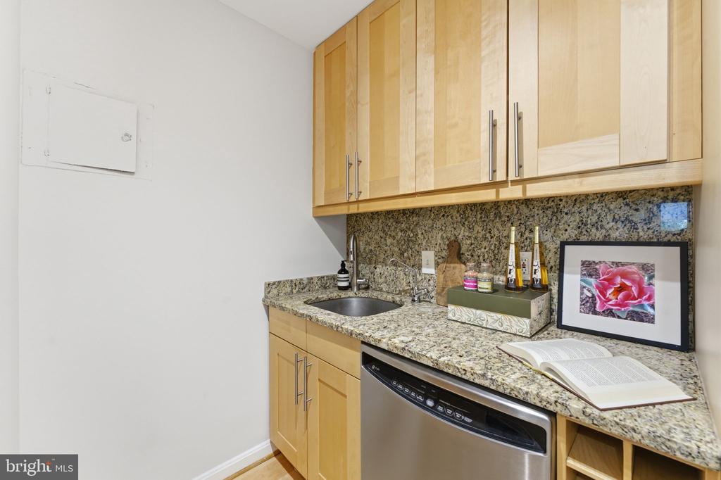 1435 4TH STREET SW Unit: B609
