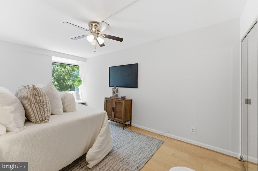 1435 4TH STREET SW Unit: B609