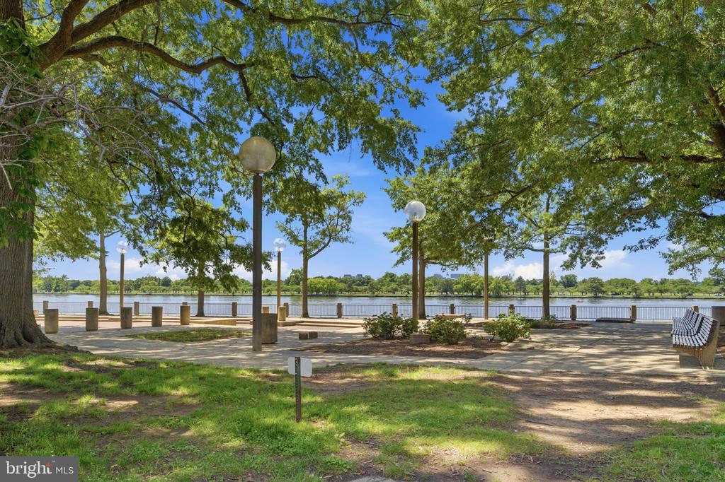 1435 4TH STREET SW Unit: B609