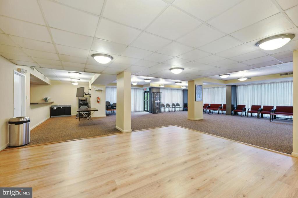 2939 VAN NESS STREET NW Unit: 739