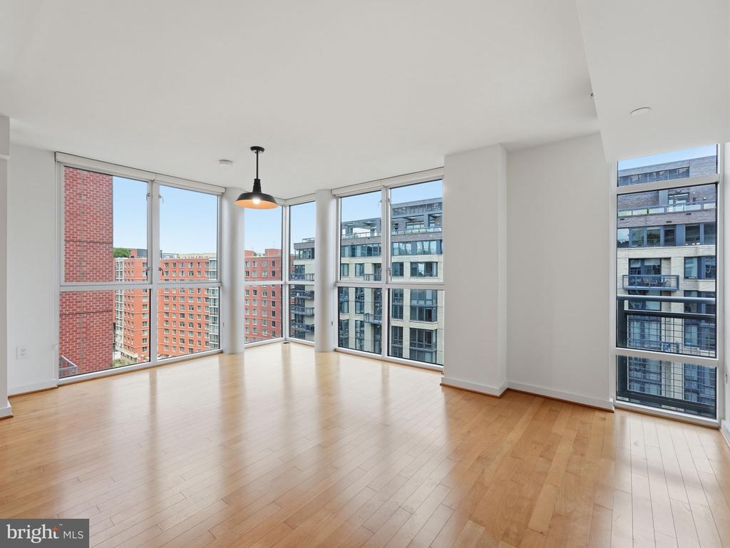 1025 1ST STREET SE Unit: 1315
