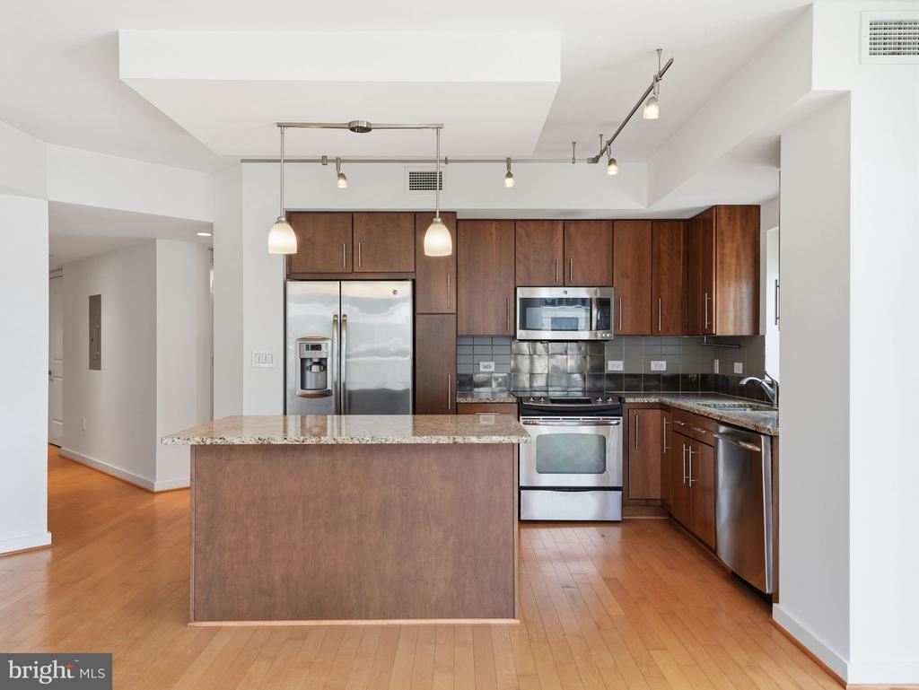 1025 1ST STREET SE Unit: 1315