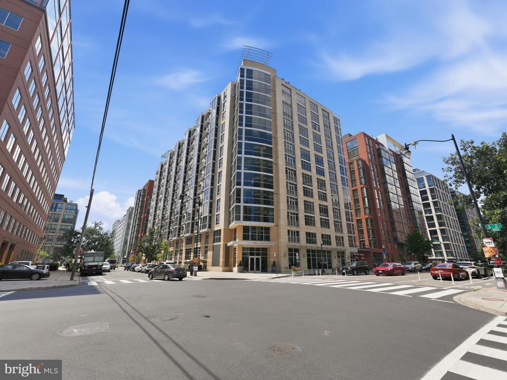 1025 1ST STREET SE Unit: 1315