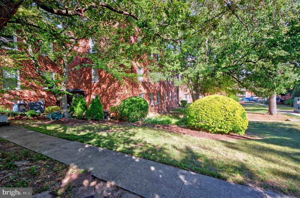2110 SUITLAND TERRACE SE