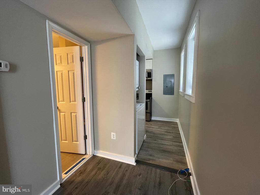 819 12TH STREET NE Unit: #1