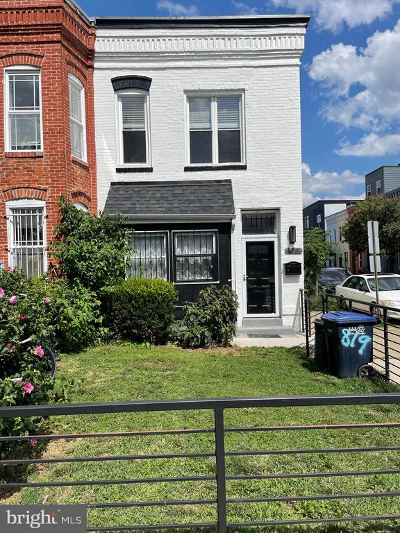 819 12TH STREET NE Unit: #1