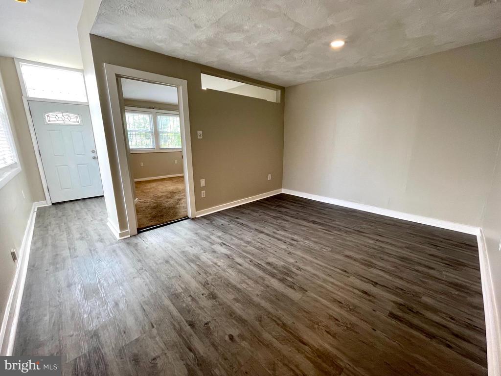 819 12TH STREET NE Unit: #1